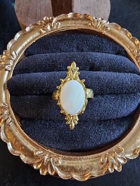 Vintage Mother Of Pearl Adjustable Ring